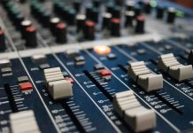 对受疫情影响暂时经营困难的中小微企业审慎采取失信惩戒措施